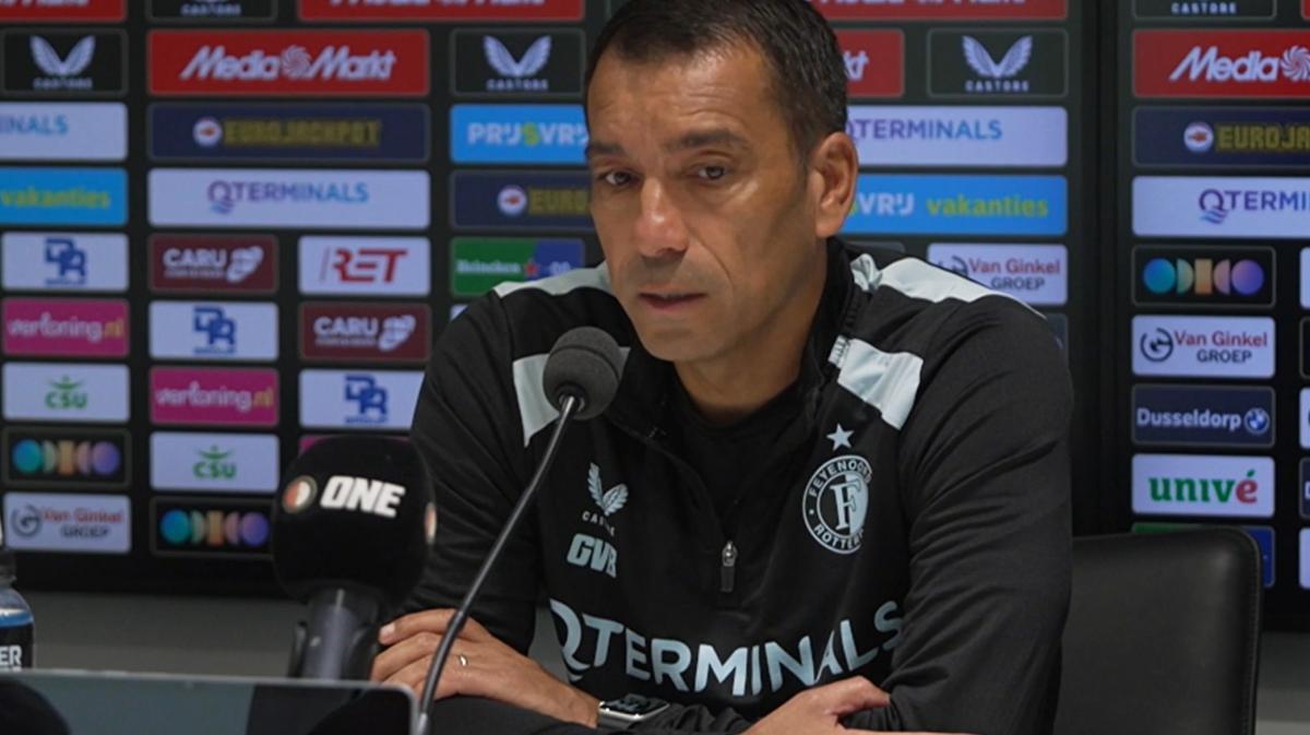 Feyenoord, Van Bronckhorst: "Non sapevo della situazione finanziaria"