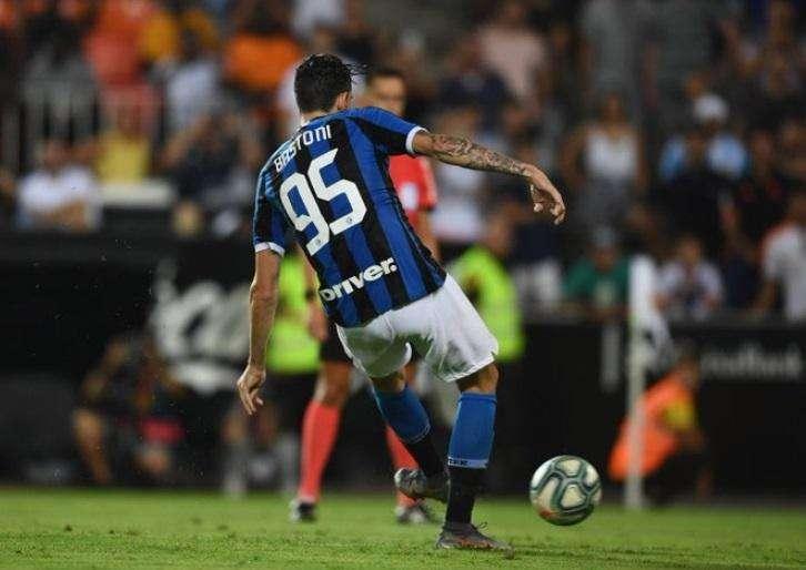 VIDEO - Bastoni, sinistro chirurgico dal dischetto: l'Inter vince il Trofeo Naranja 2019
