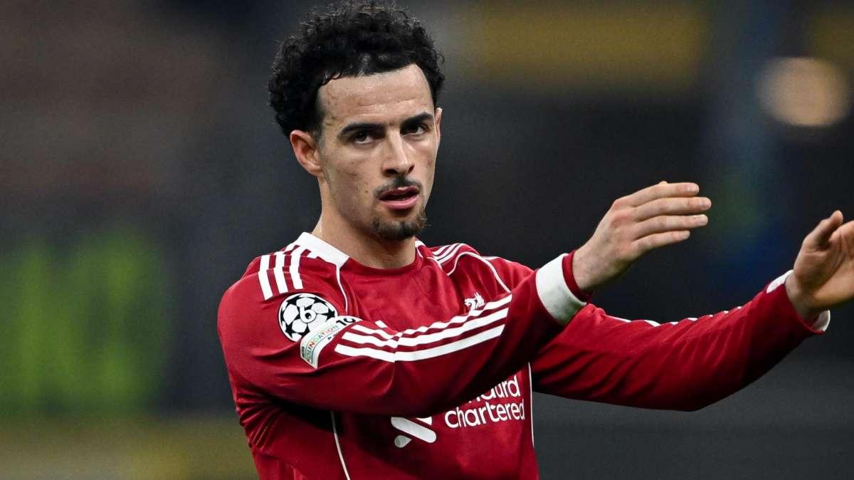Romano: "Jones-Inter, trattativa viva. Ma c'è distanza con il Liverpool"