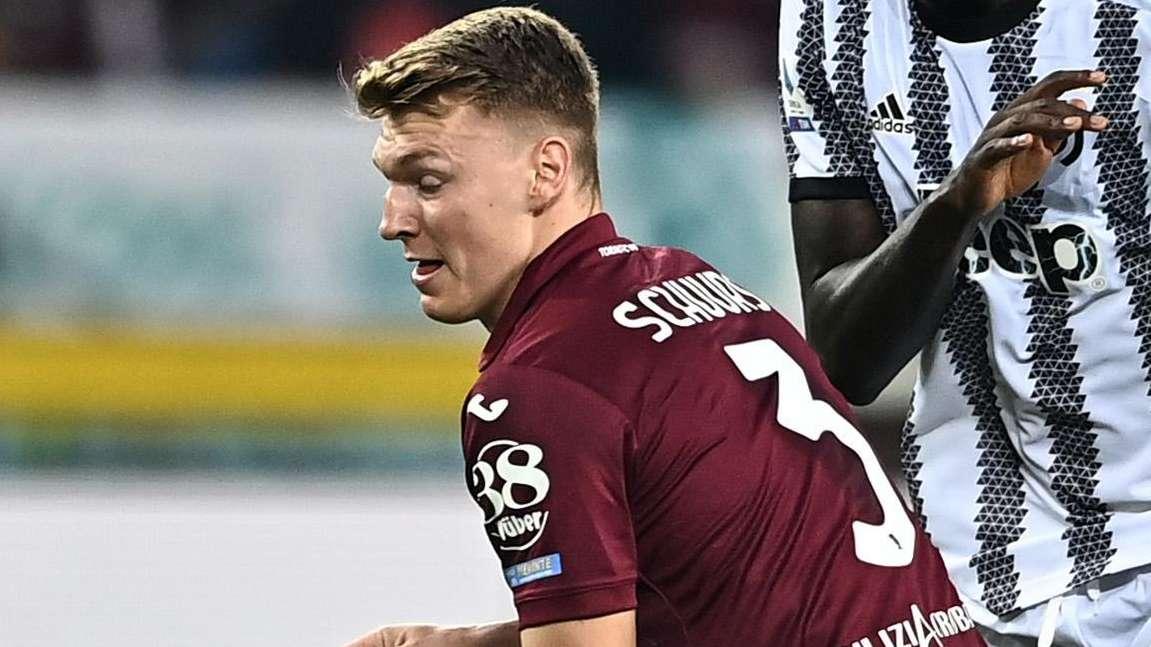 Schuurs, Cairo punta all'asta. Leicester pronto a piombare sul giocatore