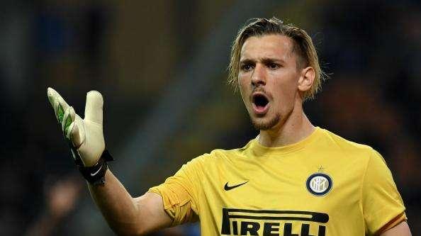 Valzer dietro Handanovic: 4 portieri, tutti in scadenza