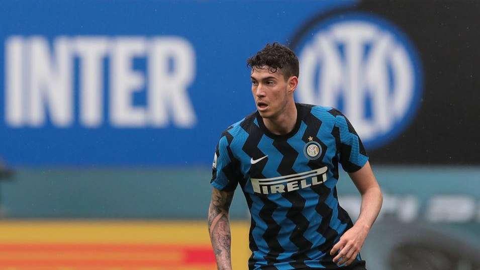 L'agente di Bastoni rassicura: "È tifoso dell'Inter e vuole rimanere, ho già trovato da tempo un accordo per il rinnovo"