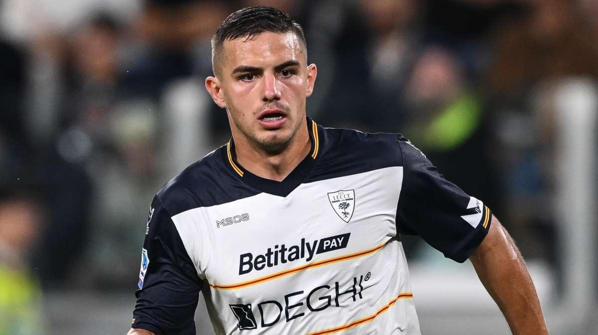 Anche l'Inter su Krstovic? L'agente resta sul vago: "Hanno fatto dei sondaggi grandi club, ma la testa è al Lecce"