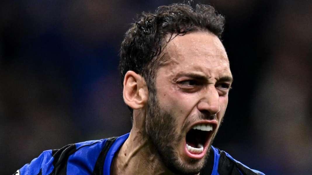 TS - Inter-Calhanoglu, il lungo addio tra flirt, infortuni e squalifiche. E col cambio modulo...