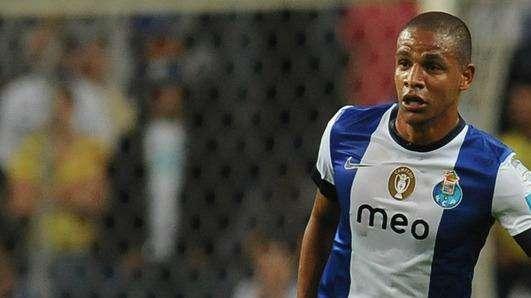 TalkSPORT - Napoli avanti per Fernando. L'Inter c'è