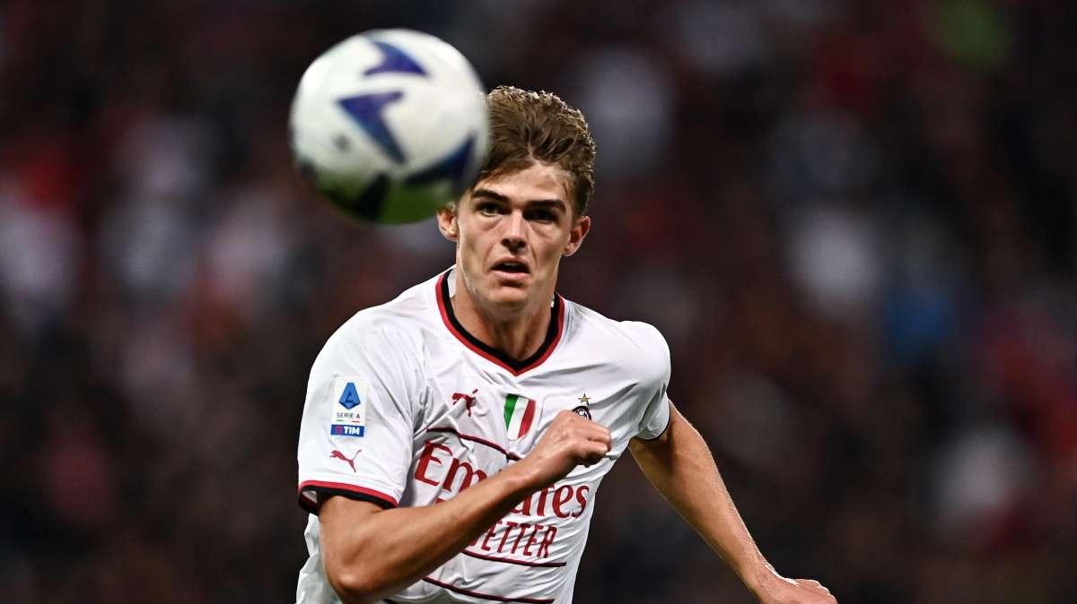 Qui Milan - De Ketelaere unico 'nuovo' nell'undici anti-Inter. Pioli si affida ai fedelissimi