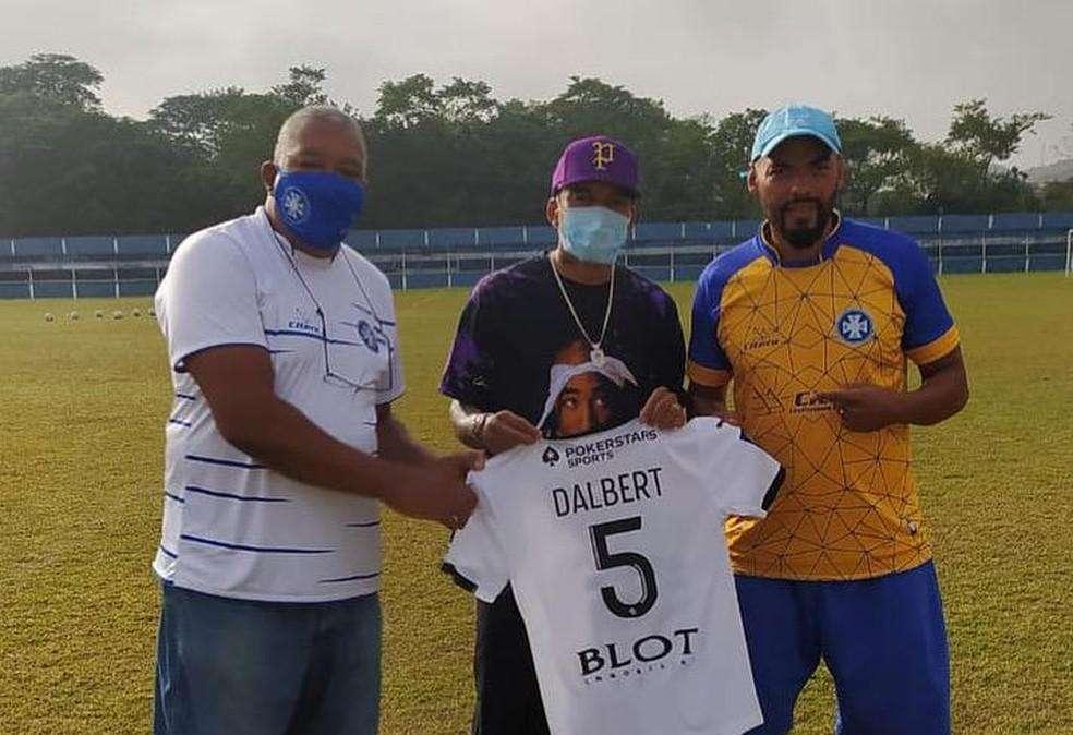 In attesa di capire il futuro, momento nostalgia per Dalbert: visita alla sua ex squadra