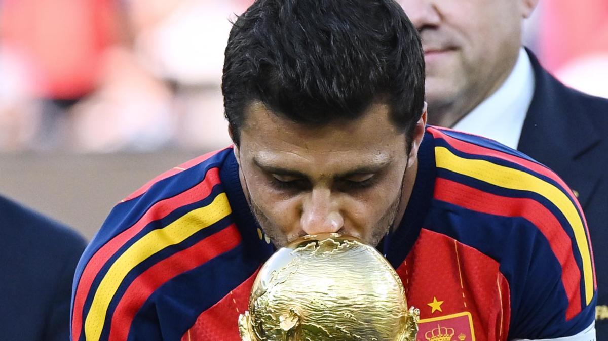 UFFICIALE - Rodri è del Barça. Nell'addio al City messaggio a Guardiola