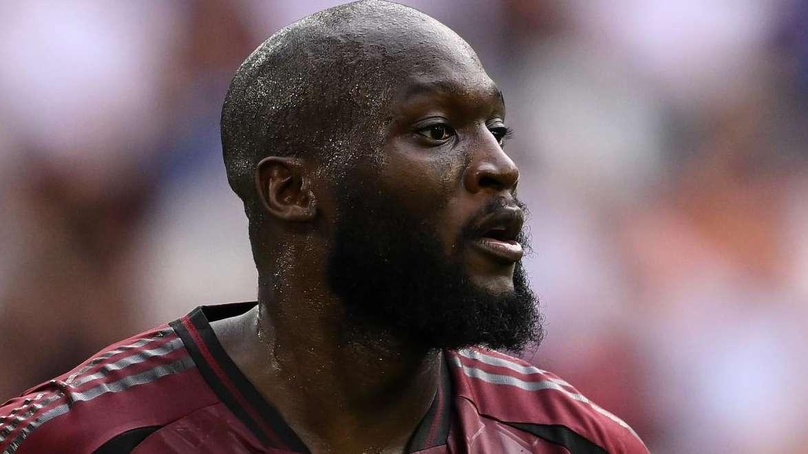 UFFICIALE - Lukaku al Napoli, Conte: "Ora sono molto più tranquillo. E' unico, all'Inter lo portai perché..."