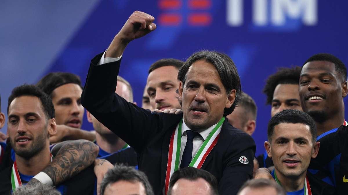 Inzaghi e il rinnovo fino al 2026: "Mi sento a casa". Poi il retroscena sulle offerte ricevute: "Nemmeno sto a sentirle..."