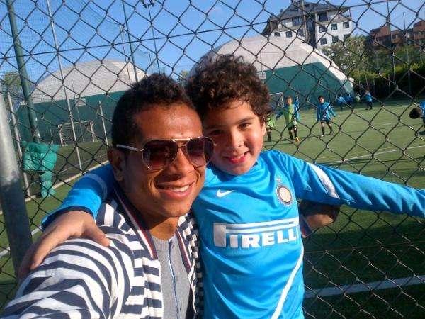FOTO - Ecco Guarin con il figlio! "Che goleador..."