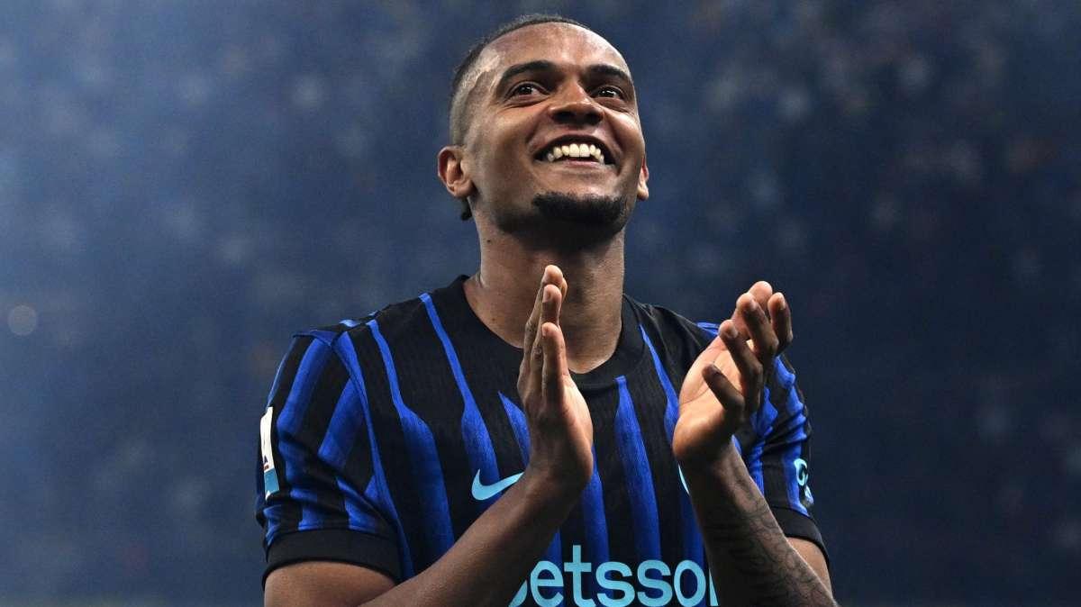 CdS - Akanji-Stones, la coppia del City di Pep insieme dopo più di un anno