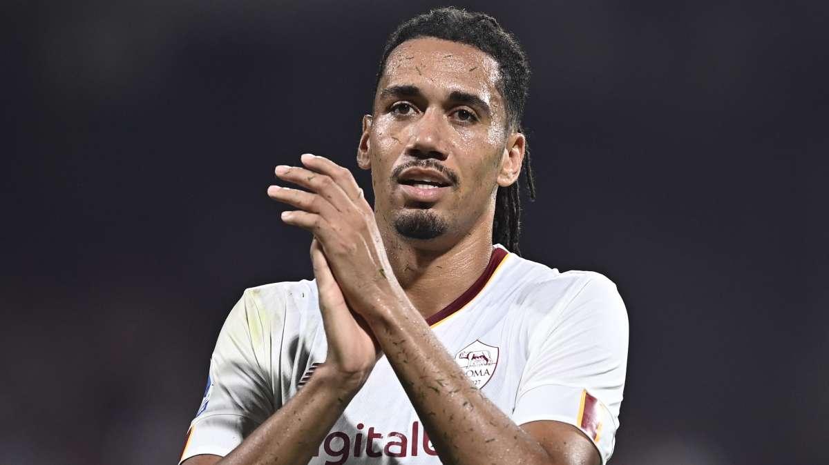 CdS - Smalling riconoscente alla Roma, ma lusingato dalle offerte: rinnovo in bilico