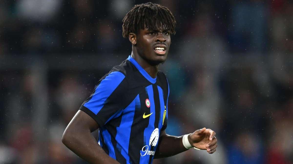 CdS - Riecco Pavard, ma in difesa le scelte sono obbligate: Inzaghi alza Darmian sulla fascia e rilancia Bisseck dal 1'