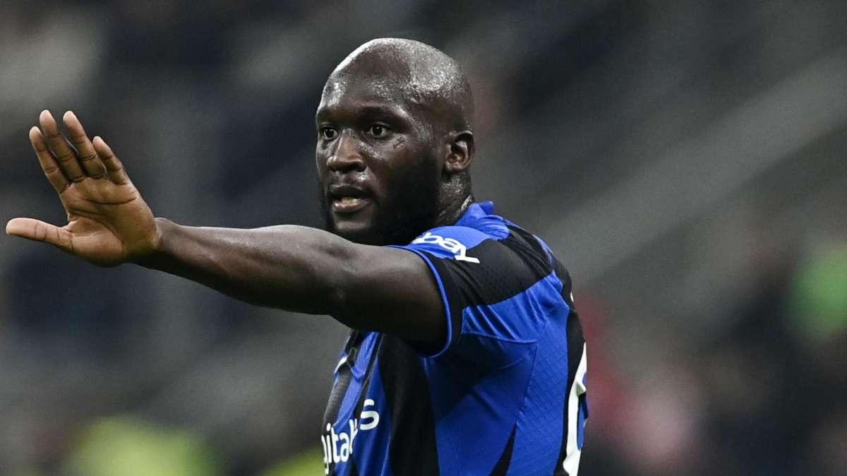 SM - Lukaku di nuovo titolare, obiettivo ritorno al gol a San Siro. Scelto il partner d'attacco