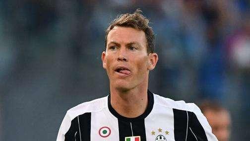 CdS - Lichtsteiner chiama l'Inter: ecco la strategia