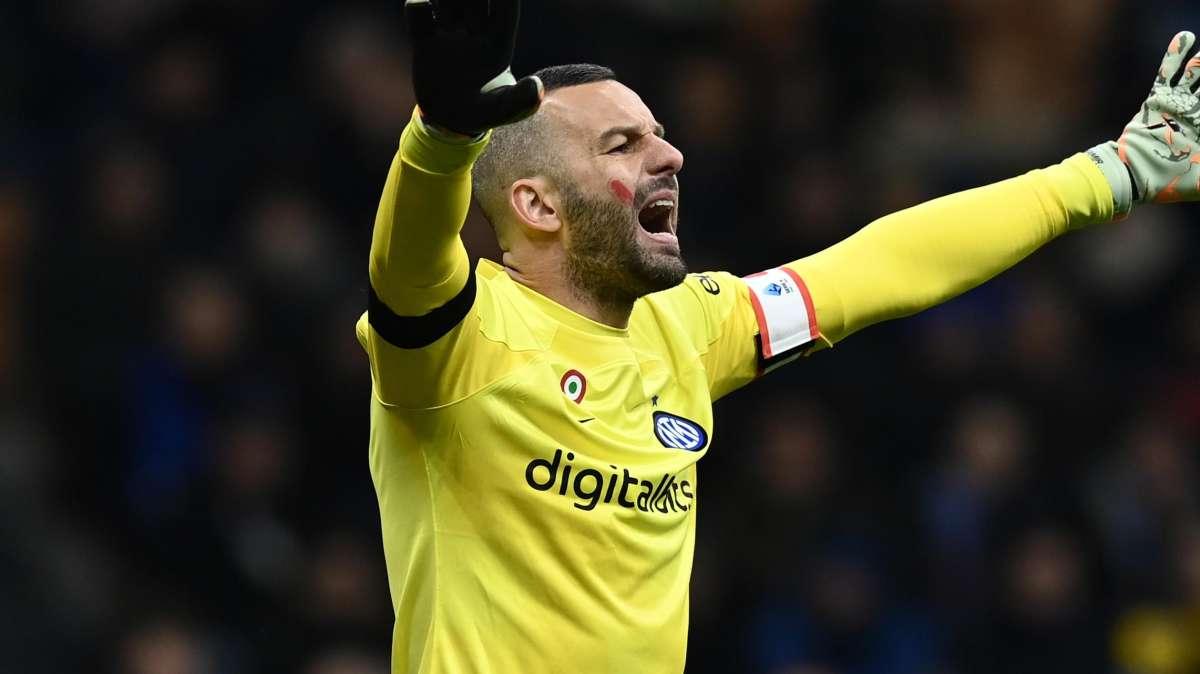 Handanovic alla 455esima presenza con l'Inter: raggiunto Cordoba al 10° posto 