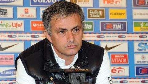 Mou: "Io al Real? Giornali poco onesti. Juve? Un'area di 25 metri"