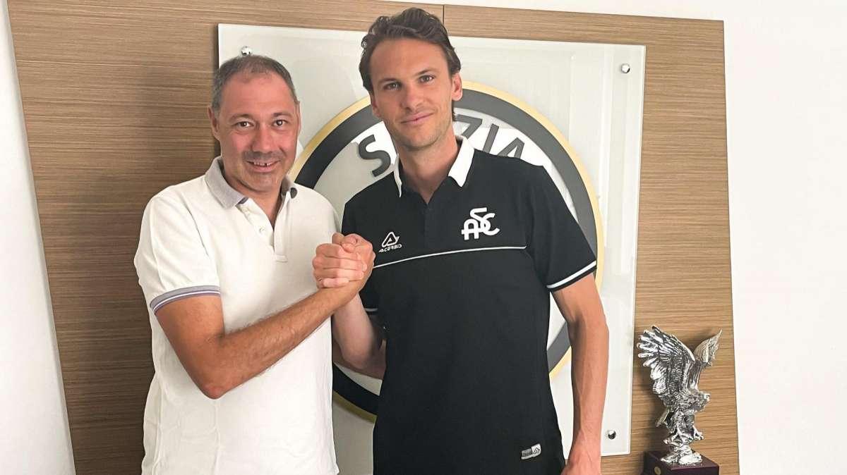 UFFICIALE - Arrivato Ekdal: il classe '89 è un nuovo giocatore dello Spezia