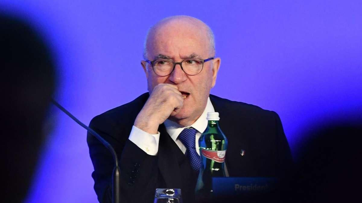 Lutto nel mondo del calcio: si è spento Carlo Tavecchio. L'ex presidente della FIGC aveva 79 anni 