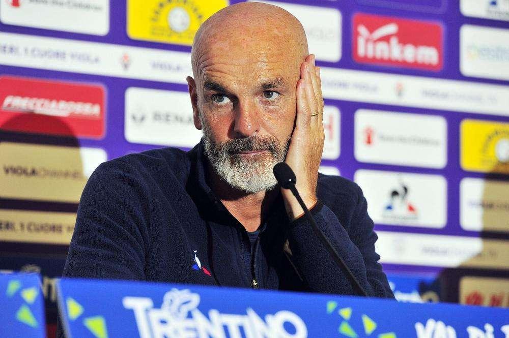 Pioli: "Con l'Inter ottima prestazione, sconfitta superata mercoledì. VAR? Non devono chiamarlo i giocatori"