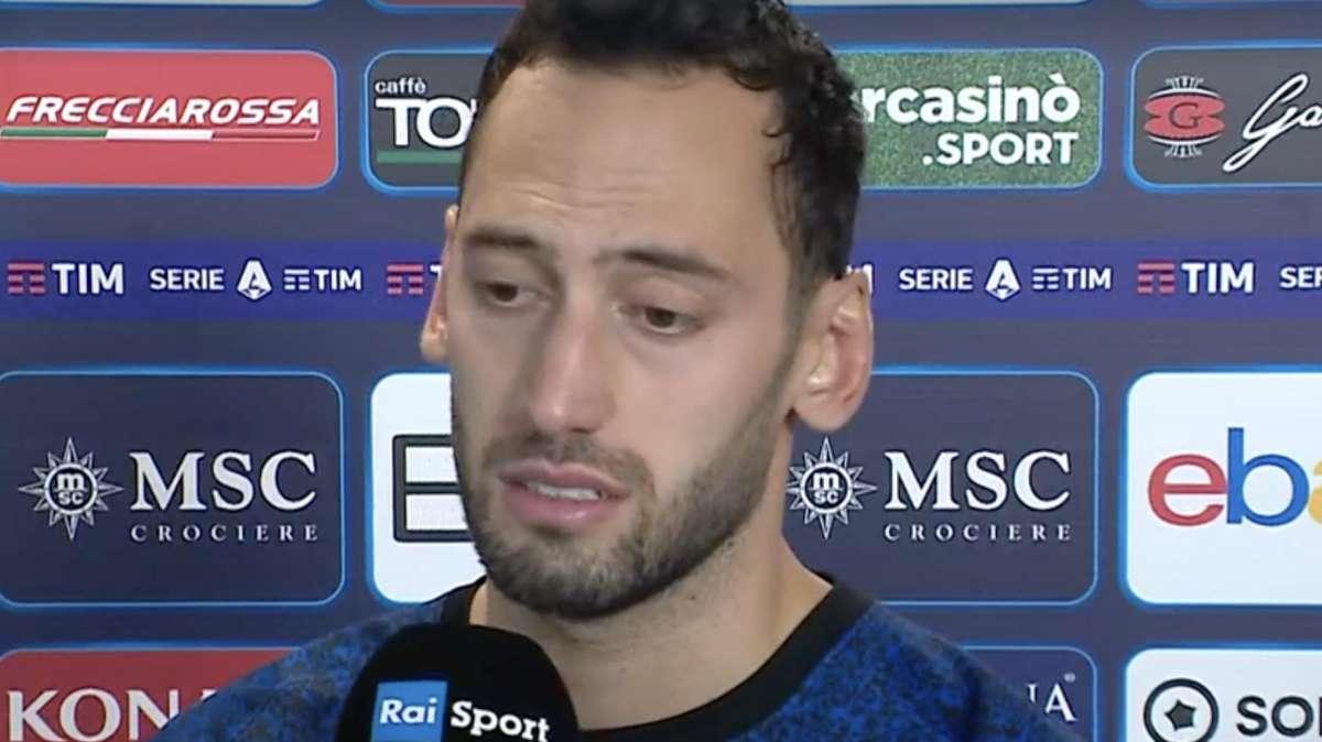 Calhanoglu: "Gli altri hanno pregato per una nostra sconfitta, a Napoli abbiamo dato un segnale importante"