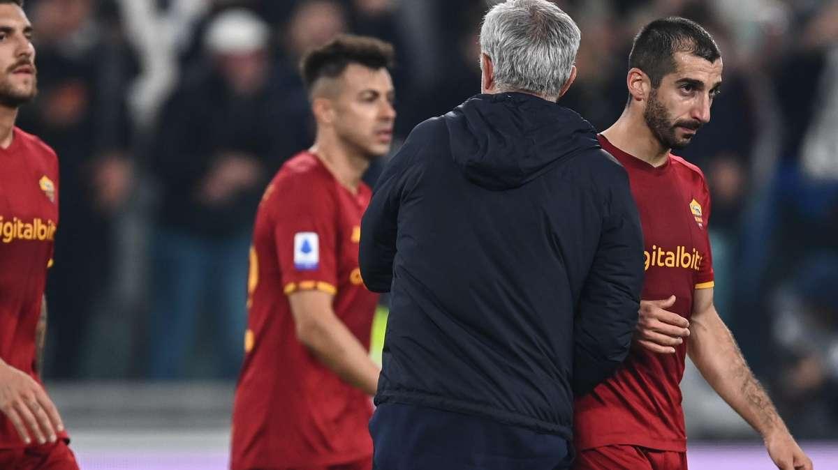 Roma, nuovi problemi per Mourinho: quattro calciatori positivi al Covid-19