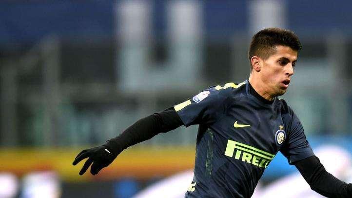 Cancelo, il Valencia pressa l'Inter: Marcelino disposto ad aspettare almeno fino al 10 gennaio