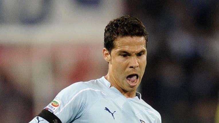Corsa Champions: la Lazio supera il Genoa (4-2)