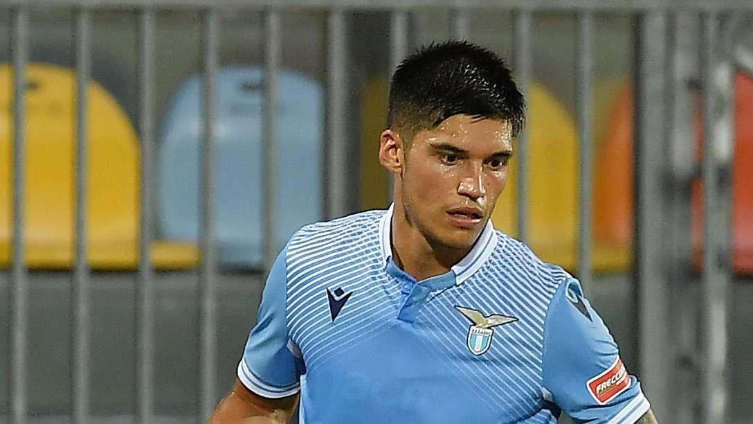 Correa si ferma nel riscaldamento: in dubbio l'impiego contro l'Inter