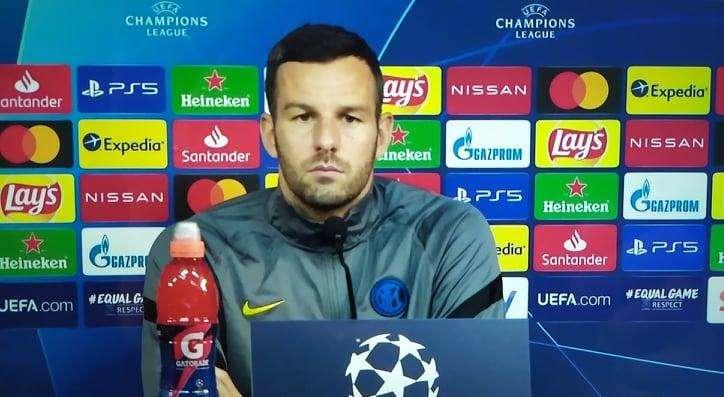 Handanovic: "Io all'Inter finché avrò motivazioni. Gol subiti? Normale essere preoccupati"