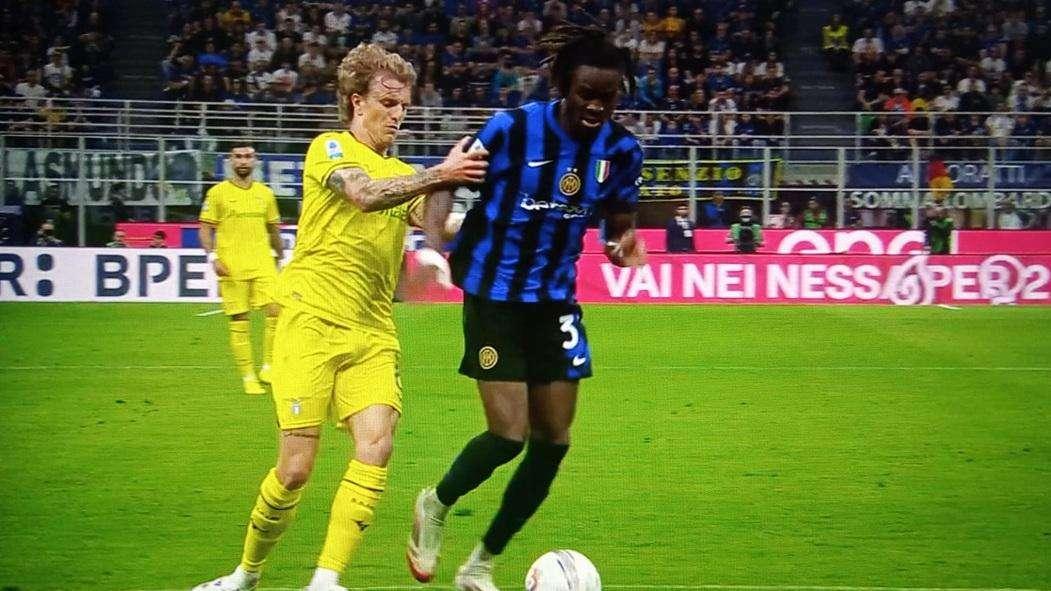 Moviola GdS - Rovella su Bisseck e poi il rigore del 2-2: restano i dubbi