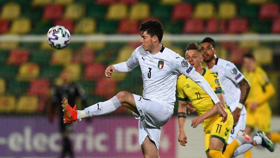 Bastoni celebra la vittoria dell'Italia contro la Lituania: "Bravi Azzurri!"
