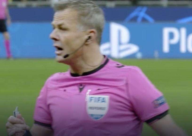 Inter-Barcellona 1-2, Kuipers svela: "Dopo il gol di Lautaro si interruppe la comunicazione col Var, situazione pericolosa"
