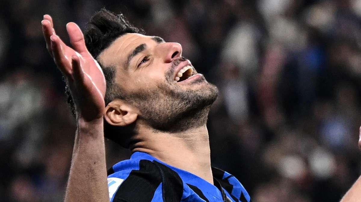 Taremi bloccato in Iran: l'attaccante dell'Inter non può raggiungere gli USA, è out per il Mondiale per Club