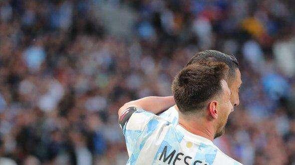 Lautaro: "Felice del gruppo. Questo pubblico sarà un vantaggio al Mondiale"