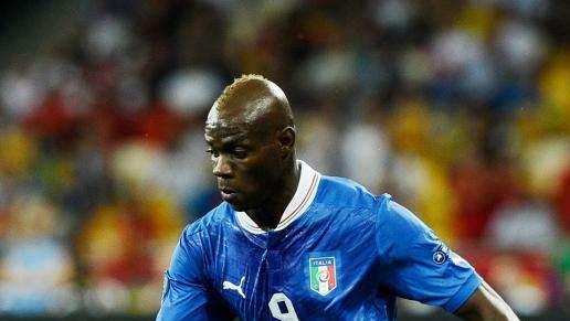 Balotelli diventa papà. La Fico: "Gli ho detto..."