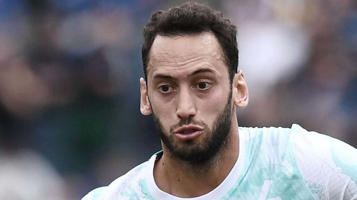 Turchia, tensioni Calhanoglu-Kuntz. Soydan: "Hakan ha chiesto due volte la cacciata del ct"
