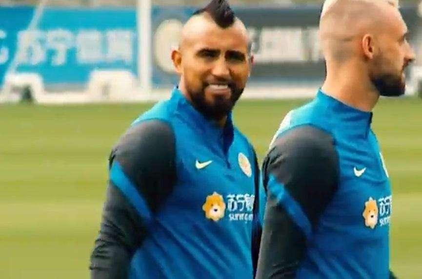 GdS - Vidal, primo giorno ad Appiano tra lavoro e sorrisi. Con la Fiorentina ci sarà, ma non è al top 