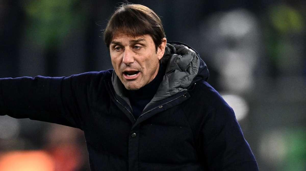 Conte è Coach Of The Month di gennaio. De Siervo: "Napoli in lotta per lo scudetto fino all'ultima giornata"