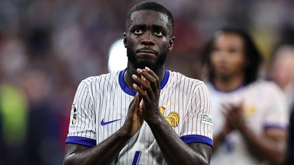 GdS - L'Inter riflette sul difensore del futuro: i nomi e lo scenario. Pavard saluta? Upamecano piace più di Kim 