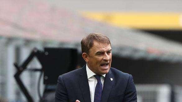 Cagliari, Semplici: "Possiamo pensare alla salvezza, se mettiamo in campo il carattere mostrato con l'Inter"