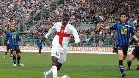 6.4.2008: Balotelli fa 0-2