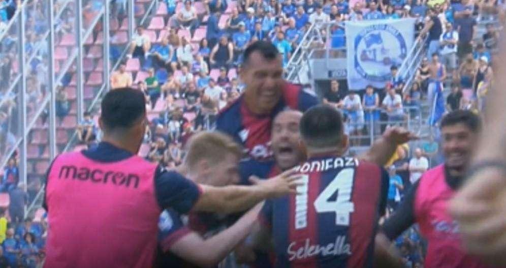 VIDEO - Bologna di cuore, rimontati due gol al Napoli: gli highlights