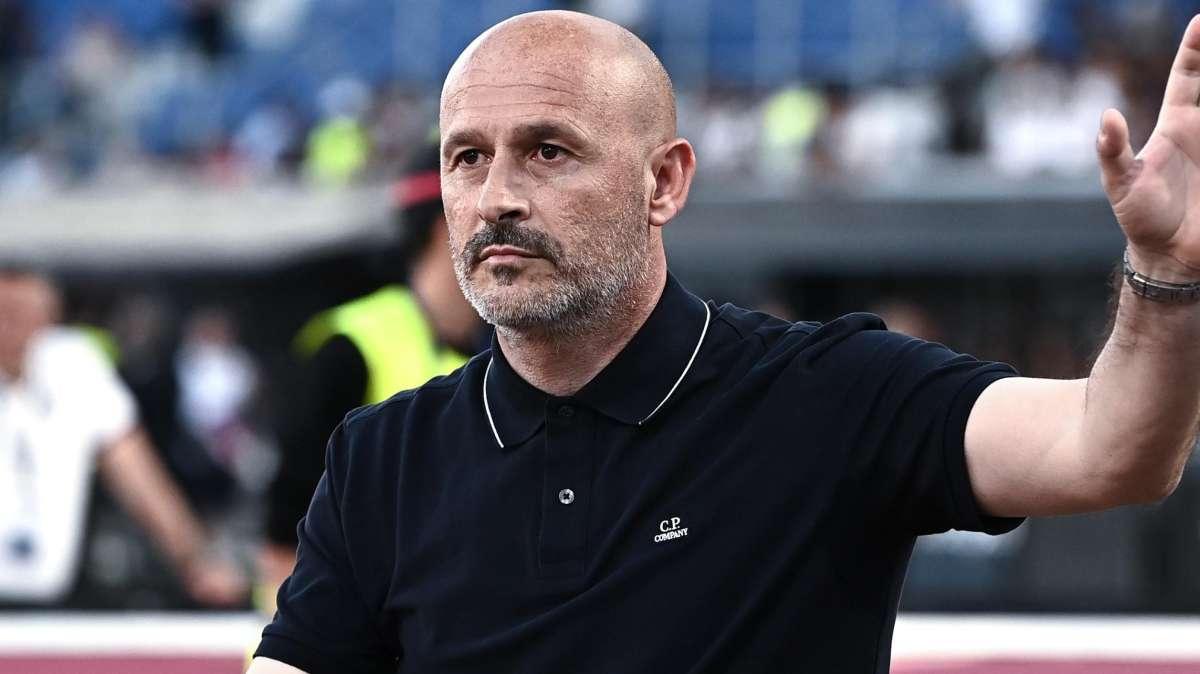 Bologna, Italiano in conferenza: "Senza coppe lavoro diverso per stare al passo delle big"