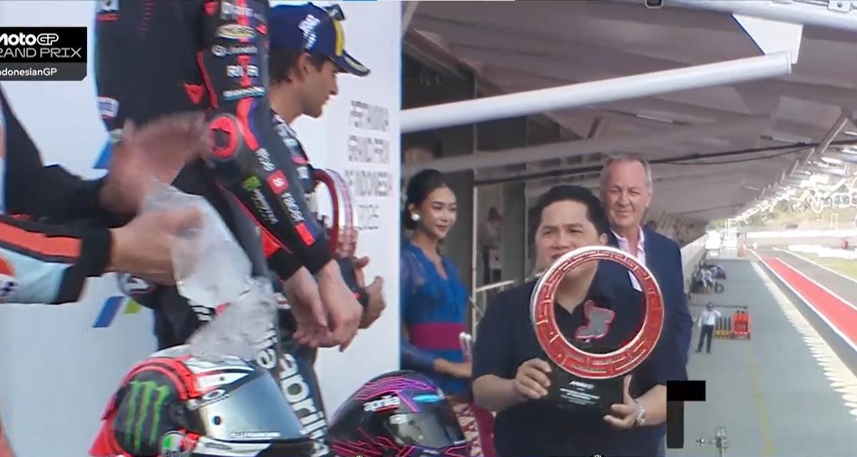Toh, chi si rivede! Thohir premia Bezzecchi dopo la vittoria in Indonesia