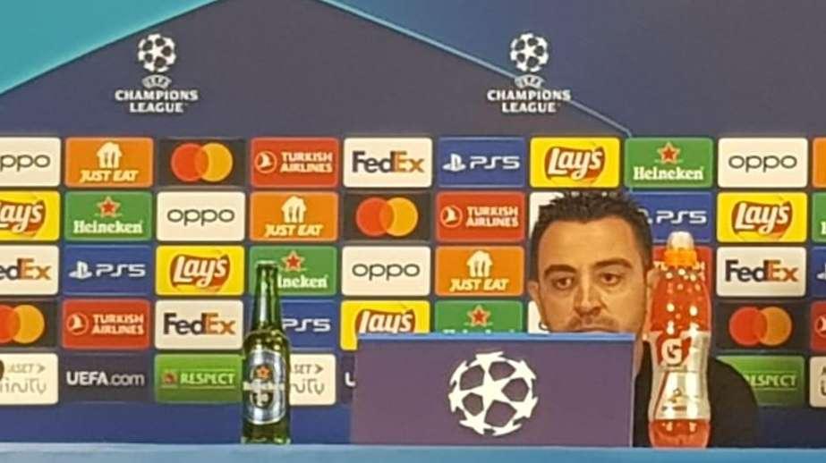 Xavi in conferenza: "Indignato dall'arbitraggio. Meritavamo di più, ci rifaremo in casa"