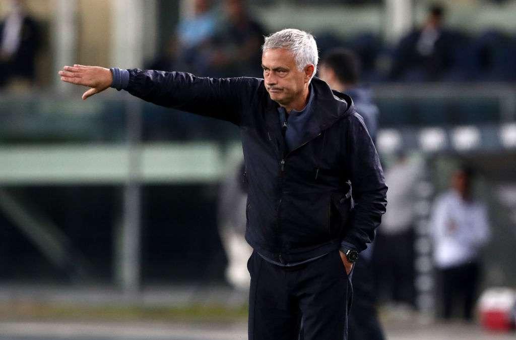 Mourinho: "Inizio a capire perché l'ambiente romano è difficile"