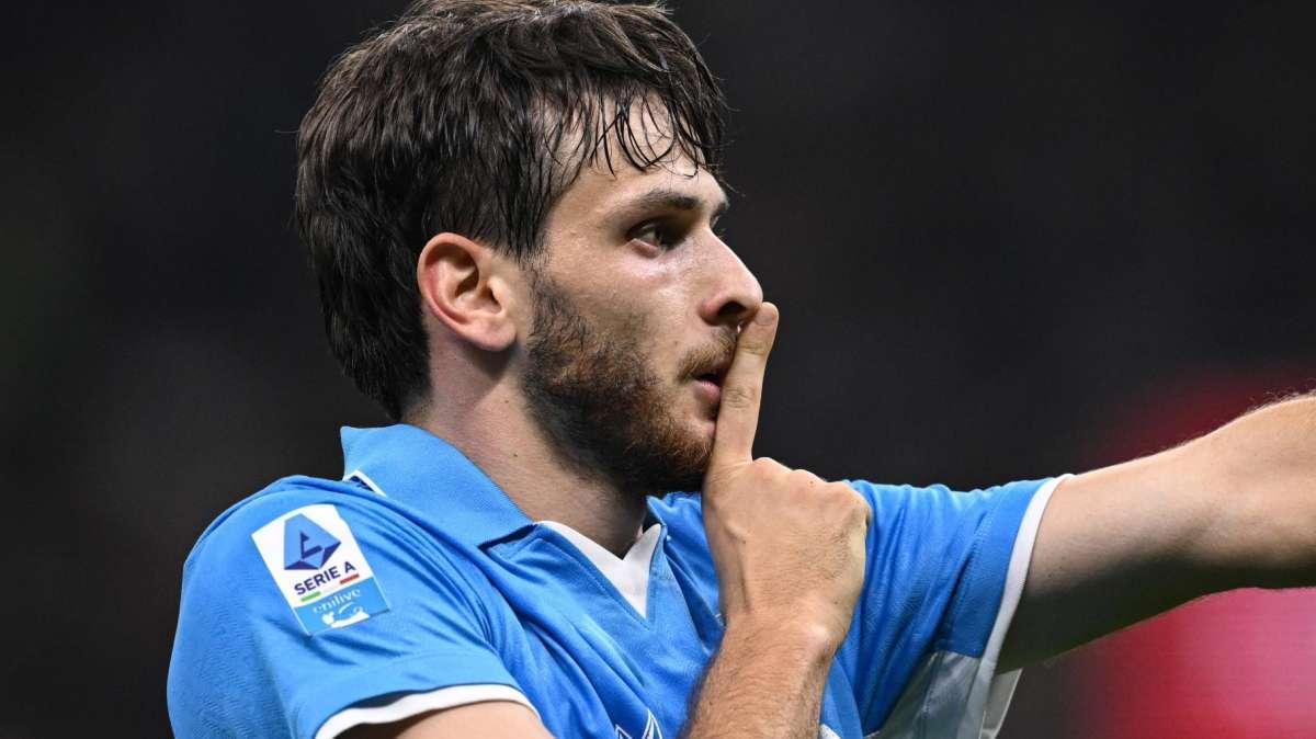 Sky - Kvaratskhelia, il PSG torna alla carica: il Napoli apre alla cessione già a gennaio, servono 80 mln di euro