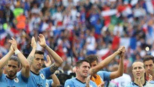 Uruguay fuori dal Mondiale, dispiacere Vecino: "Con enorme tristezza oggi finisce il sogno di tutti"
